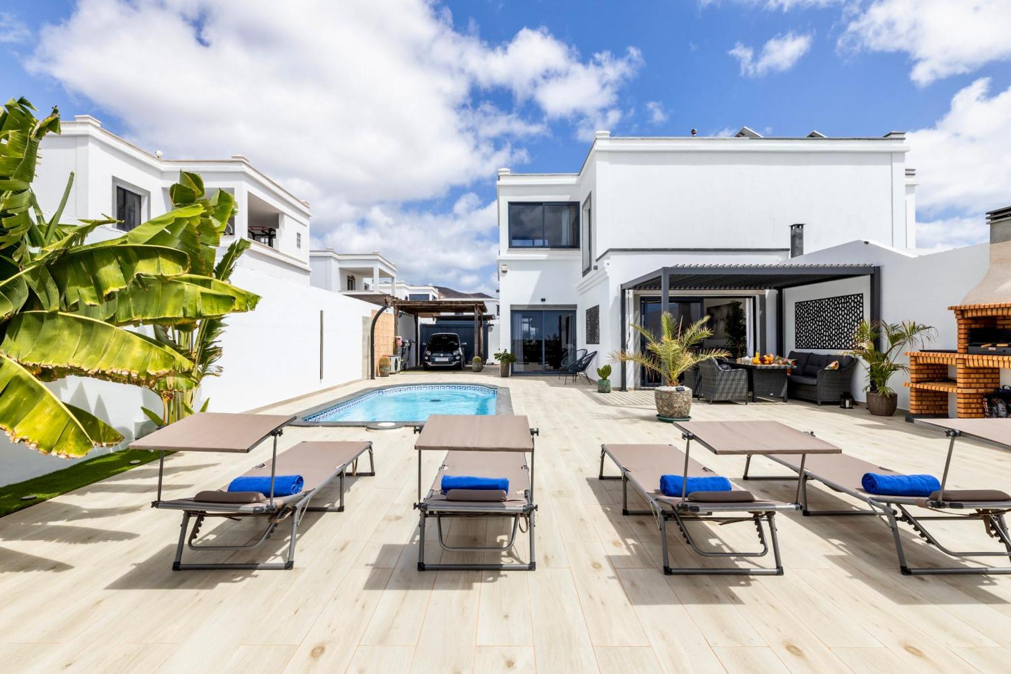 Villa Playa Blanca - Heated Pool, Aircon Kültér fotó